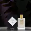 Rich base of sandalwood, vanilla, and oakmoss