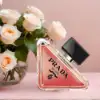 Jasmine and neroli heart over amber‑vanilla musk base