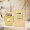 Intense vanilla‑amber fragrance blending lavender lushness and patchouli warmth