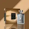 Elegant woody floral musk with spicy and creamy floral heart accent