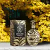 Elegant oriental woody fragrance with elemi, tonka bean and cypriol undertones