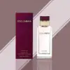 Sweet floral-gourmand perfume opening with fruit citrus then drying into soft sandalwood vanilla trail