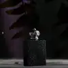 Elegant spicy oriental scent with leather, myrrh, benzoin and musk trail