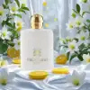 Citrus-floral perfume with a creamy sandalwood base